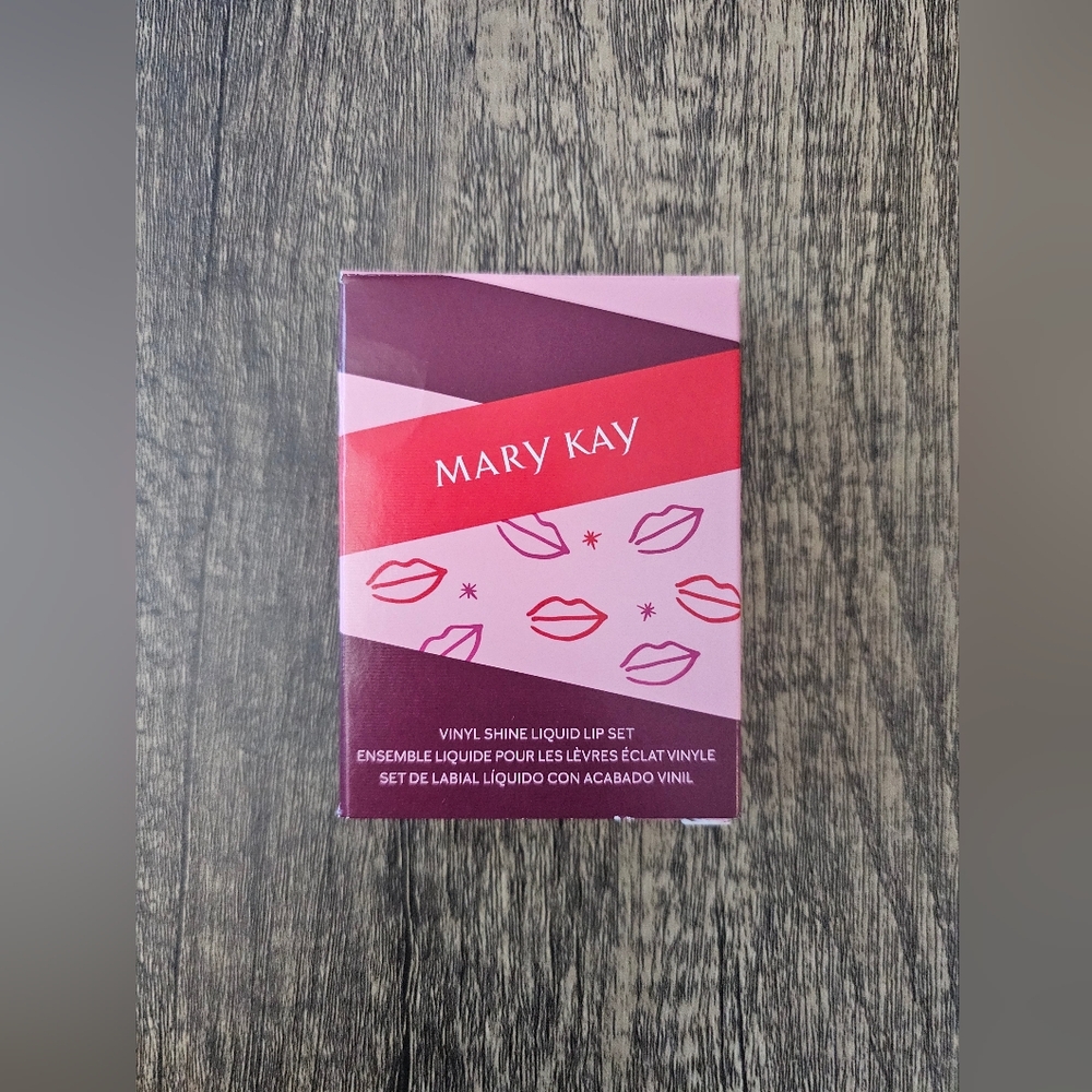 Mary Kay Vinyl Shine Liquid Lip Set